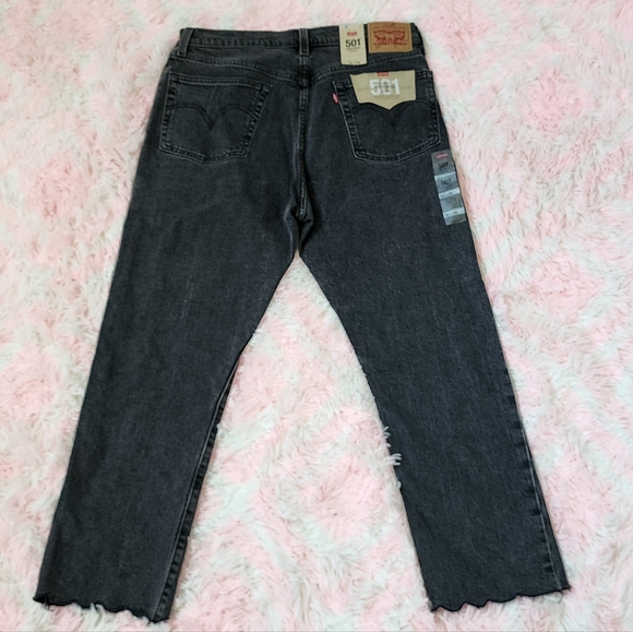 Levis 501 Original Cropped High Rise Jeans - Women's 30x26 - Black Washed - NEW - Picture 3 of 12